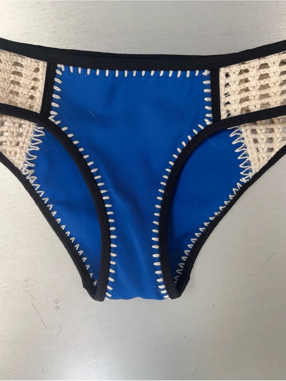 Victoria’s Secret Crochet Trim Bikini Bottoms XS